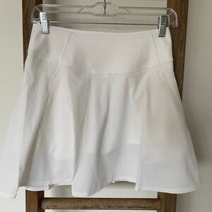Puma PWRSHAPE Solid Woven Skirt in Bright White